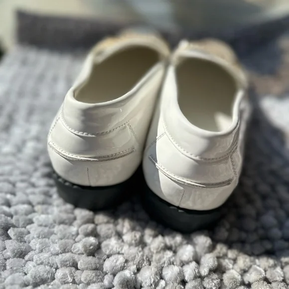 ASOS Gold Chain Loafers - Picture 4 of 7